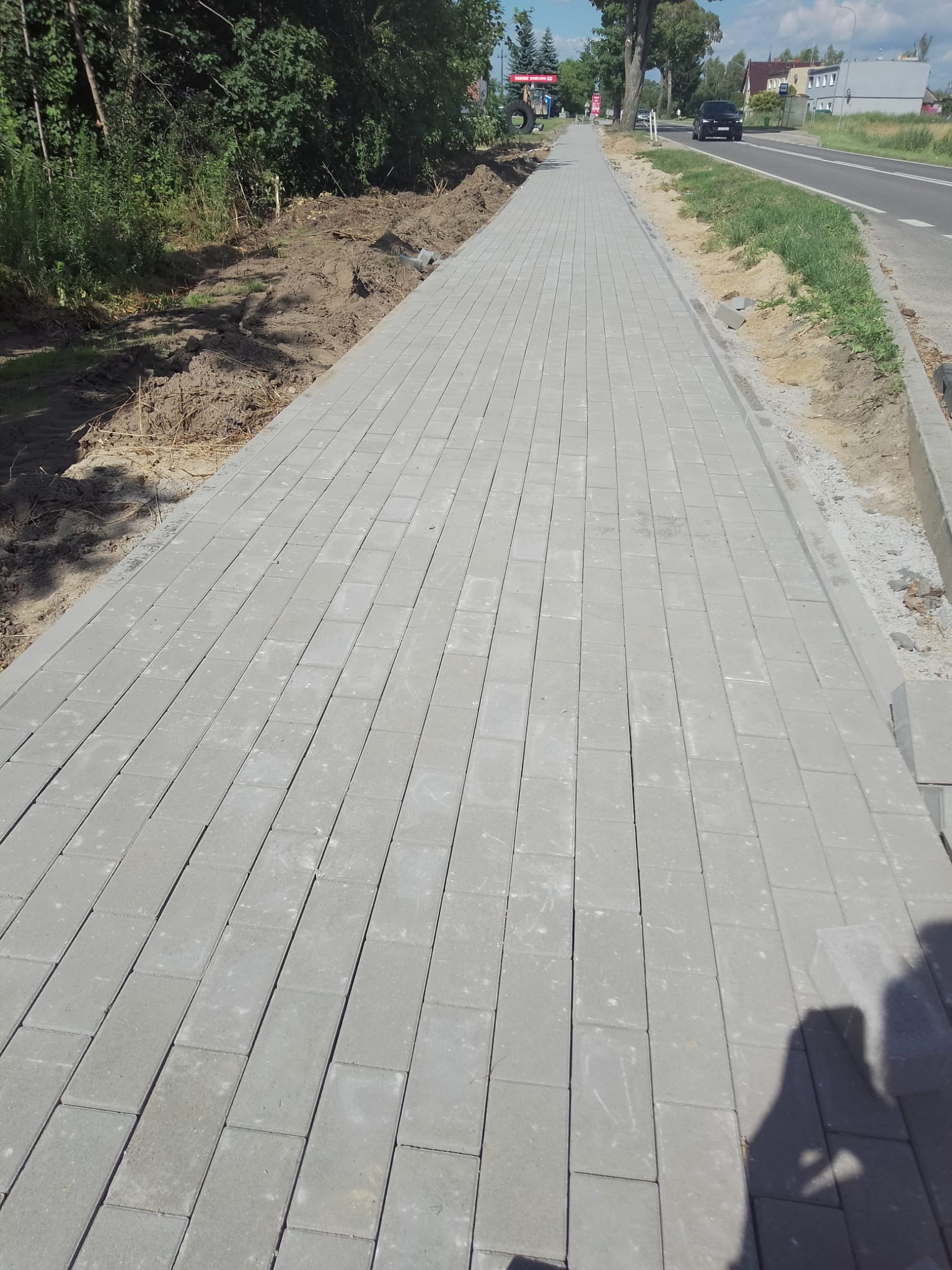 Budowa chodnika w Radoszynie